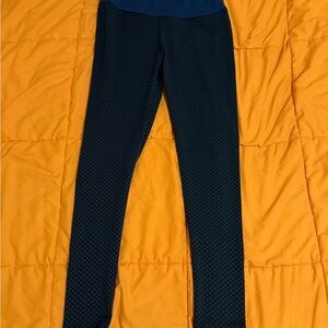Sleek Blue Leggings with Stretchy Fabric